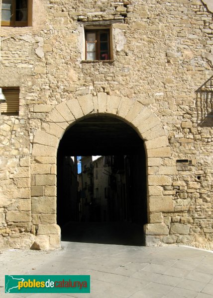 Santa Coloma de Queralt - Portal d'en Martí (Foto: Albert Esteves, 2009) Santa Coloma de Queralt - Portal d'en Martí
