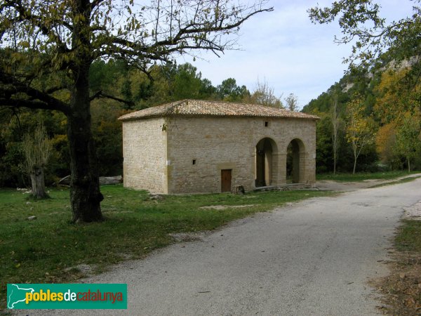 Pontils - Capella de les Fonts de la Brufaganya (Foto: Albert Esteves, 2009) Pontils - Capella de les Fonts de la Brufaganya