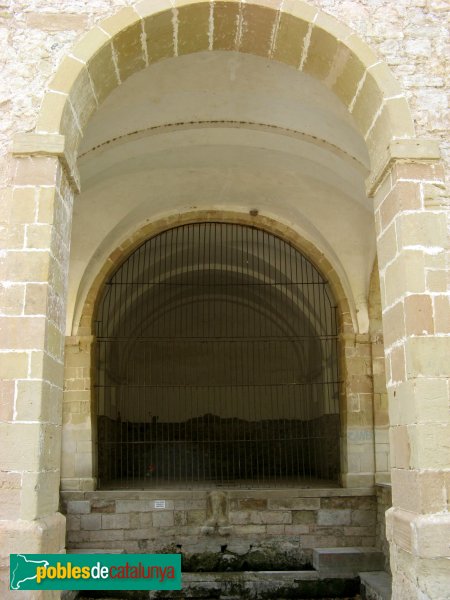 Pontils - Capella de les Fonts de la Brufaganya (Foto: Albert Esteves, 2009) Pontils - Capella de les Fonts de la Brufaganya