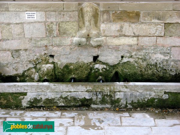 Pontils - Capella de les Fonts de la Brufaganya (Foto: Albert Esteves, 2009) Pontils - Capella de les Fonts de la Brufaganya