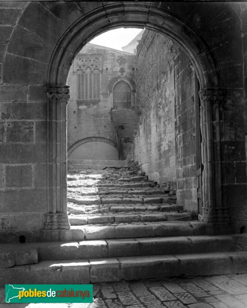 Monestir de Poblet - Palau del Rei Martí (Foto: <i>Institut Cartogràfic de Catalunya</i>, 1948) Monestir de Poblet - Palau del Rei Martí