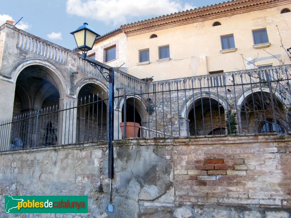 Vallclara - Can Sales, façana del carrer de la Muralla (Foto: Albert Esteves, 2010) Vallclara - Can Sales, façana del carrer de la Muralla