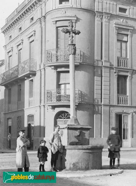 Terrassa - Creu Gran (Foto: <i>Josep Salvany - Fons Salvany. Biblioteca de Catalunya</i>, 1915) Terrassa - Creu Gran