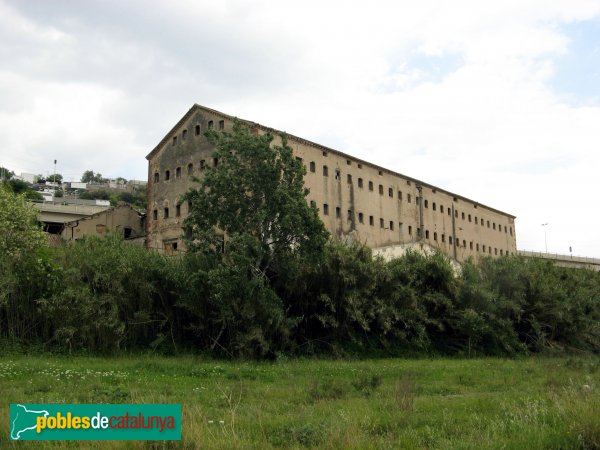 El Papiol - Molí de Can Capdevila (Foto: Albert Esteves, 2010) El Papiol - Molí de Can Capdevila