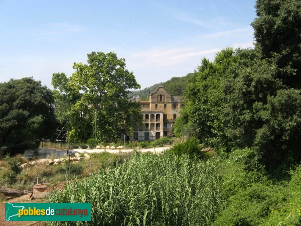 Cervelló - Can Bonastre (Torre Bonavista) (Foto: Albert Esteves, 2010) Cervelló - Can Bonastre (Torre Bonavista)