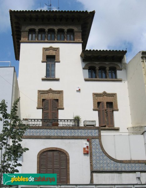 Montcada i Reixac - Casa Vila (Foto: Albert Esteves, 2010) Montcada i Reixac - Casa Vila