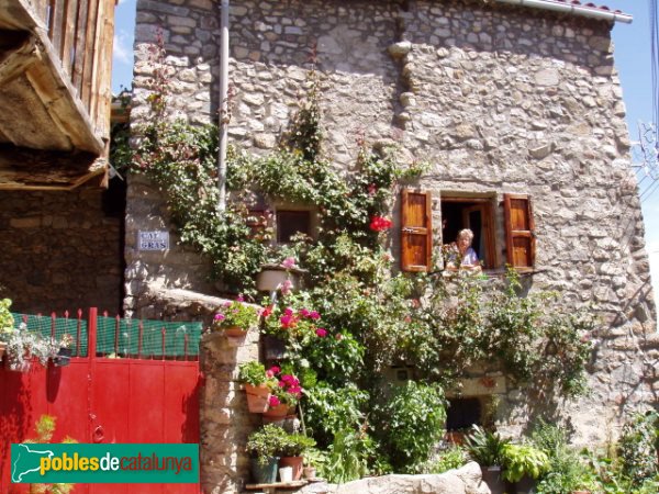 Lles - Poble de Músser. Cal Gras