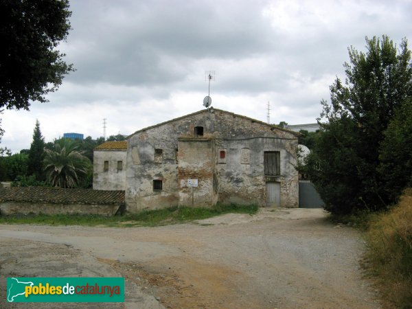 Barberà del Vallès - Molí d'en Santo, abans de la restauració (Foto: Albert Esteves, 2010) Barberà del Vallès - Molí d'en Santo, abans de la restauració