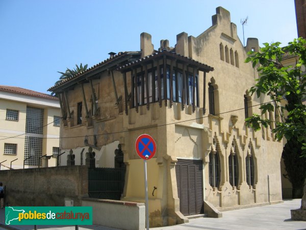 Cerdanyola - Rectoria (Foto: Albert Esteves, 2010) Cerdanyola - Rectoria