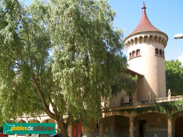 Santa Perpètua de Mogoda - Castell de Can Taió (Foto: Albert Esteves, 2010) Santa Perpètua de Mogoda - Castell de Can Taió