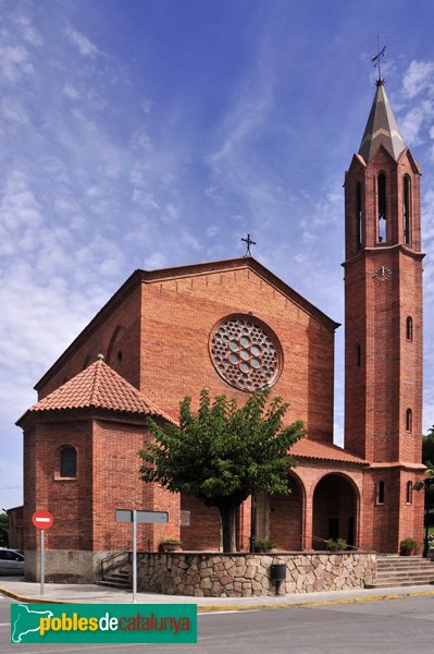Església de Sant Genís - vista de la façana principal (Foto: Joan Sánchez Sabé, 2010) Església de Sant Genís - vista de la façana principal