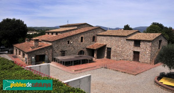 Can Cortès, pati posterior (Foto: Joan Sánchez Sabé, 2010) Can Cortès, pati posterior