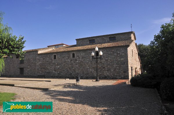 Can Cortès, lateral nord (Foto: Joan Sánchez Sabé, 2010) Can Cortès, lateral nord