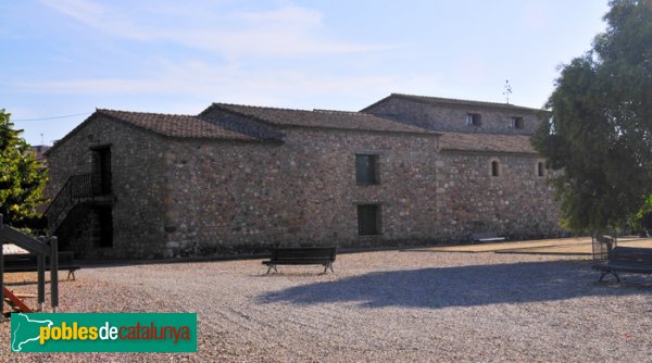 Can Cortès, lateral nord (Foto: Joan Sánchez Sabé, 2010) Can Cortès, lateral nord