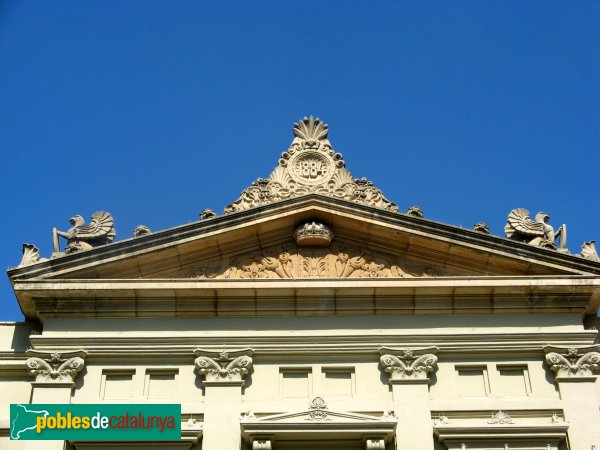 Barcelona - Antic ajuntament de Les Corts (Foto: Albert Esteves, 2010) Barcelona - Antic ajuntament de Les Corts