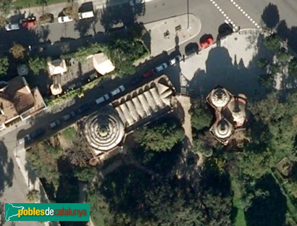 Barcelona - Pavellons Güell, vista aèria (Foto: Google Maps, 2010) Barcelona - Pavellons Güell, vista aèria