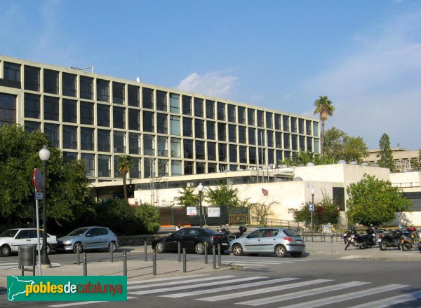 Barcelona - Escola Universitaria d´Estudis Empresarials (Foto: Albert Esteves, 2010) Barcelona - Escola Universitaria d´Estudis Empresarials