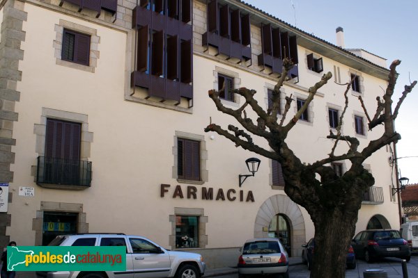 Hostalric - Antiga casa Falgueres (Foto: Albert Esteves, 2011) Hostalric - Antiga casa Falgueres