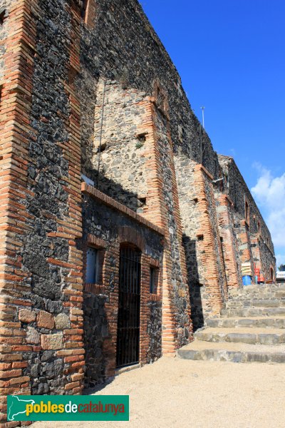 Hostalric - Castell (Foto: Albert Esteves, 2011) Hostalric - Castell