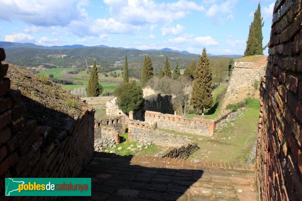 Hostalric - Castell (Foto: Albert Esteves, 2011) Hostalric - Castell