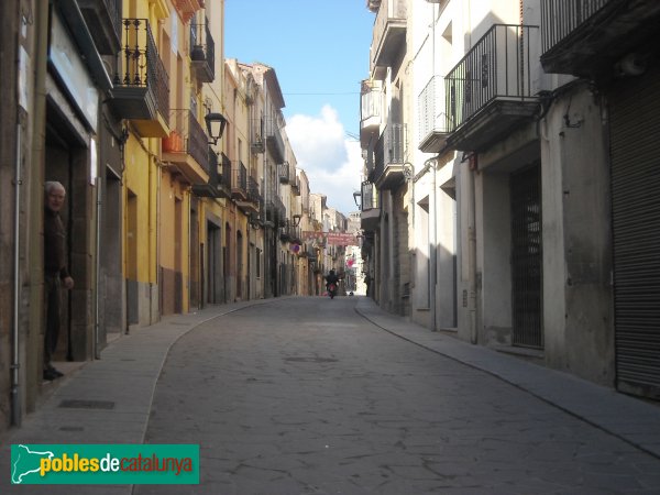 Hostalric - Carrer Major (Foto: Alba Esteves, 2011) Hostalric - Carrer Major