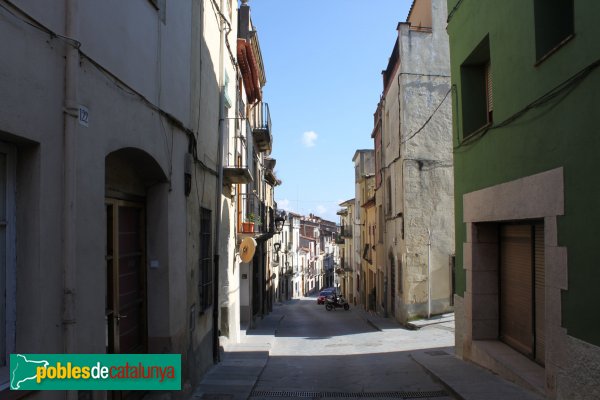 Hostalric - Carrer Major (Foto: Albert Esteves, 2011) Hostalric - Carrer Major