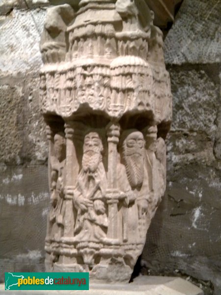 Linyola - Capitell de l'antiga creu de terme