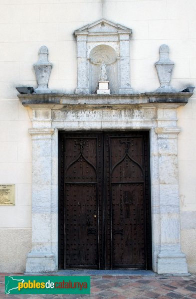 Sils - Església de Santa Maria, porta de 1802 (Foto: Albert Esteves, 2011) Sils - Església de Santa Maria, porta de 1802