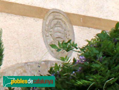 Llançà - Palau de l'Abat. Escut de Sant Pere de Rodes