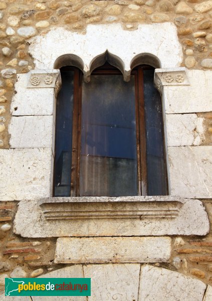 Santa Llogaia d'Àlguema - Can Pins (Foto: Albert Esteves, 2011) Santa Llogaia d'Àlguema - Can Pins