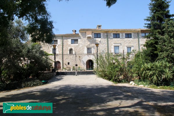 Avinyonet de Puigventós - Mas Serra (Foto: Albert Esteves, 2011) Avinyonet de Puigventós - Mas Serra