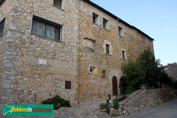 Avinyonet de Puigventós - Can Malet (Foto: Albert Esteves, 2011) Avinyonet de Puigventós - Can Malet