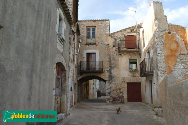 Avinyonet de Puigventós - Casa de la Volta (Foto: Albert Esteves, 2011) Avinyonet de Puigventós - Casa de la Volta