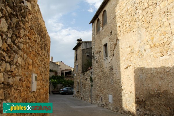 Avinyonet de Puigventós - Nucli antic (Foto: Albert Esteves, 2011) Avinyonet de Puigventós - Nucli antic