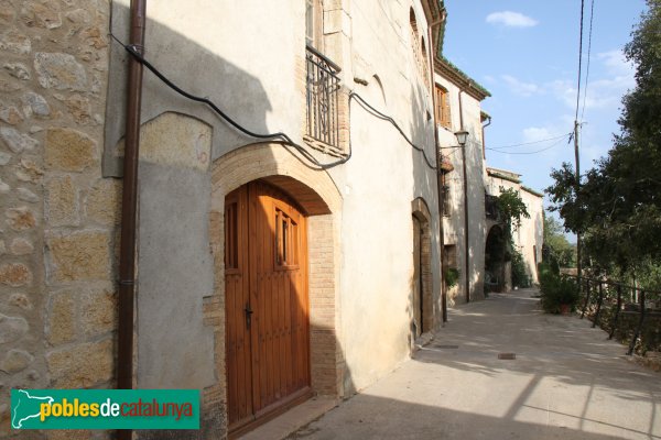 Avinyonet de Puigventós - Nucli antic (Foto: Albert Esteves, 2011) Avinyonet de Puigventós - Nucli antic