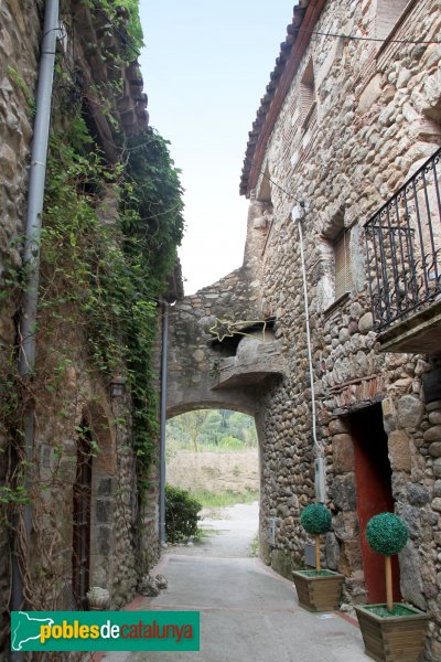 Boadella - Nucli antic (Foto: Albert Esteves, 2011) Boadella - Nucli antic