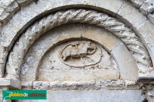 Navata - Església de Sant Pere (Foto: Albert Esteves, 2011) Navata - Església de Sant Pere