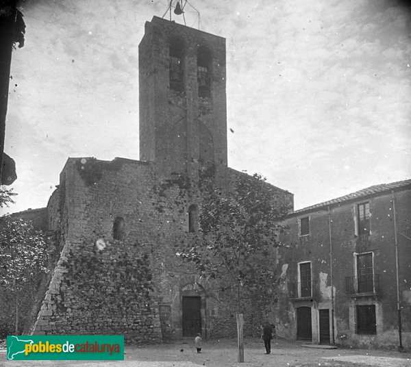 Terrades - Santa Cecília, edifici romànic destruït (Foto: Josep Salvany - Fons Salvany, Biblioteca de Catalunya, 1920) Terrades - Santa Cecília, edifici romànic destruït