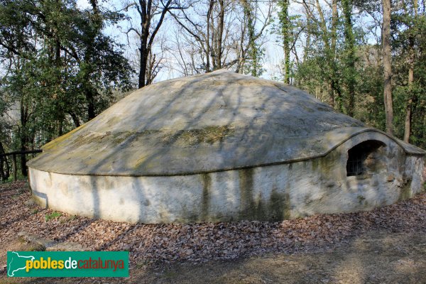 Maçanet de la Selva - Pou de Buscatell (Foto: Albert Esteves, 2011) Maçanet de la Selva - Pou de Buscatell