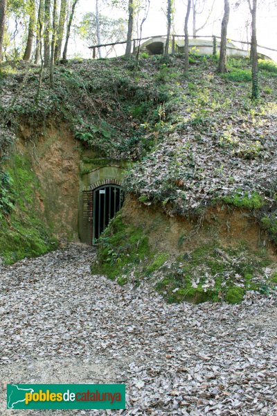 Maçanet de la Selva - Pou de Buscatell (Foto: Albert Esteves, 2011) Maçanet de la Selva - Pou de Buscatell