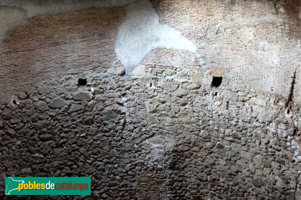 Maçanet de la Selva - Pou de Buscatell (Foto: Albert Esteves, 2011) Maçanet de la Selva - Pou de Buscatell