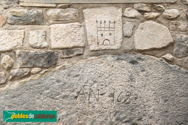 Sant Llorenç de la Muga - Llinda 1693 (Foto: Albert Esteves, 2011) Sant Llorenç de la Muga - Llinda 1693