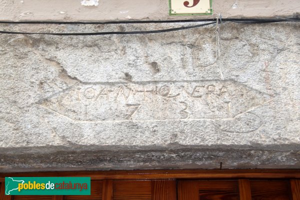 Sant Llorenç de la Muga - Llinda 1731 (Foto: Albert Esteves, 2011) Sant Llorenç de la Muga - Llinda 1731
