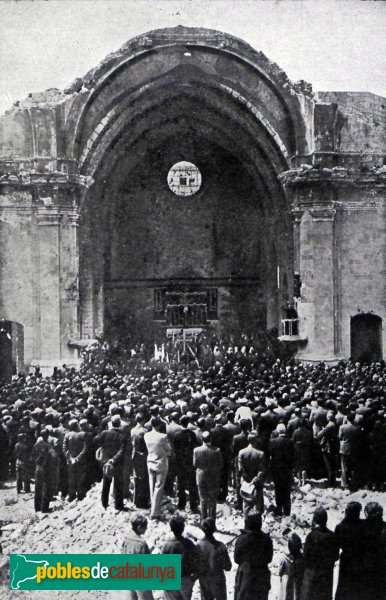 Figueres - Església de Sant Pere després de 1939 (Foto: <i>Figueresantic.blogspot</i>) Figueres - Església de Sant Pere després de 1939