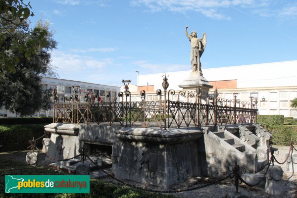 Figueres - Cementiri (Foto: Albert Esteves, 2011) Figueres - Cementiri