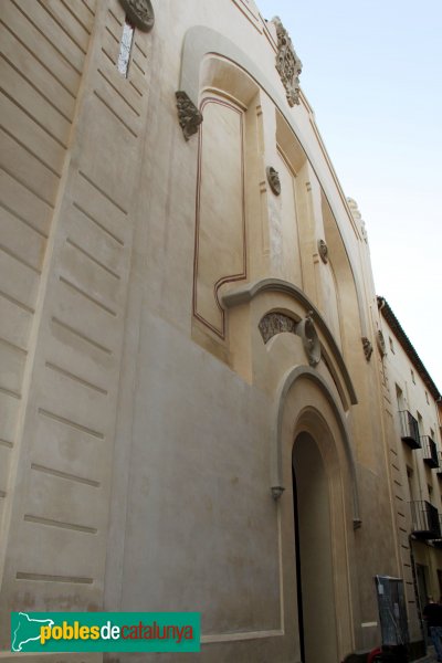 Figueres - Casino Menestral (Foto: Albert Esteves, 2011) Figueres - Casino Menestral