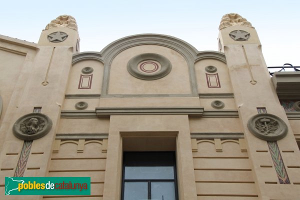 Figueres - Casino Menestral (Foto: Albert Esteves, 2011) Figueres - Casino Menestral