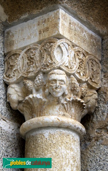 Santa Coloma de Farners - Sant Pere Cercada, capitell (Foto: Albert Esteves, 2012) Santa Coloma de Farners - Sant Pere Cercada, capitell