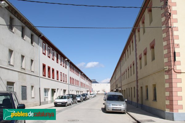 Sant Julià de Llor i Bonmatí - Colònia Bonmatí, cases dels obrers (Foto: Albert Esteves, 2012) Sant Julià de Llor i Bonmatí - Colònia Bonmatí, cases dels obrers