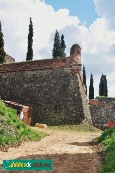 Hostalric - Castell (Foto: Alberto González Rovira, 2012) Hostalric - Castell